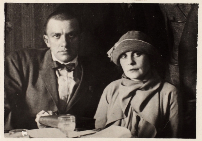 Четыре фотографии: Похороны Маяковского (3) + Маяковский и Лиля Брик. [1924, 1930].