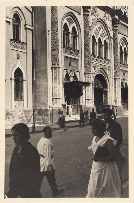 Четыре фотографии: Москва в августе 1935 года / J. Perrichon. [1935].