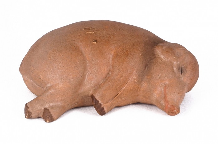 [Продаётся piggy-bank] Свинья-копилка. Россия. XIX век. Глина, лепка. Размер 11x7x4 см.