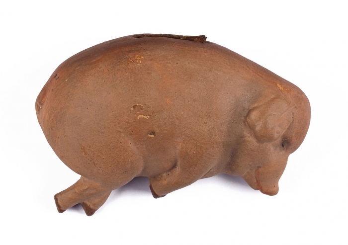 [Продаётся piggy-bank] Свинья-копилка. Россия. XIX век. Глина, лепка. Размер 11x7x4 см.