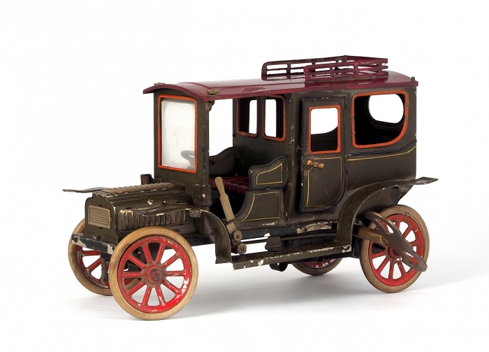 [Лучшие игрушки для детей] Механическая заводная игрушка: большой лимузин с часовым механизмом. Нюрнберг: Georges Carette & Co, [1900-е гг.].